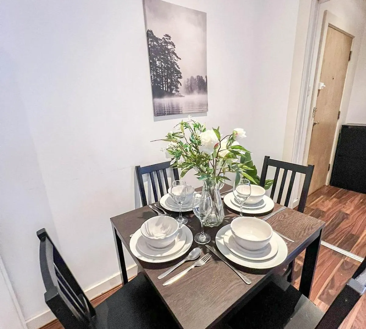 Stunning 1-Bedroom Flat In Canary Wharf Free Parking Near London Museum