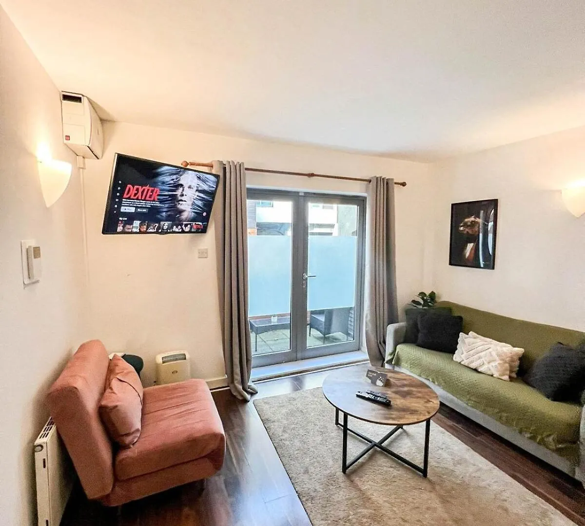 Stunning 1-Bedroom Flat In Canary Wharf Free Parking Near London Museum 0*,